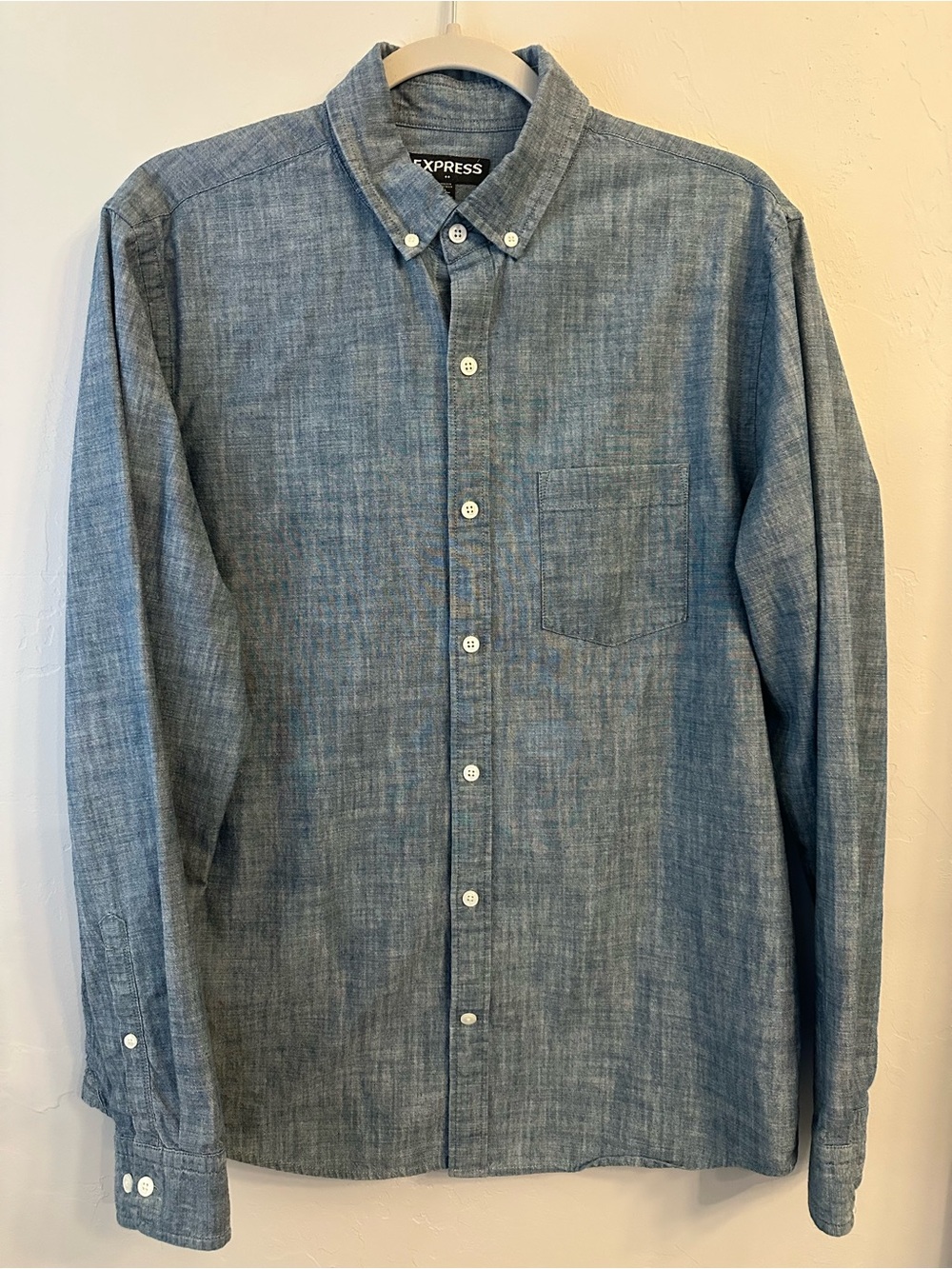 Express Men's Light Blue Chambray Button-Down Shirt